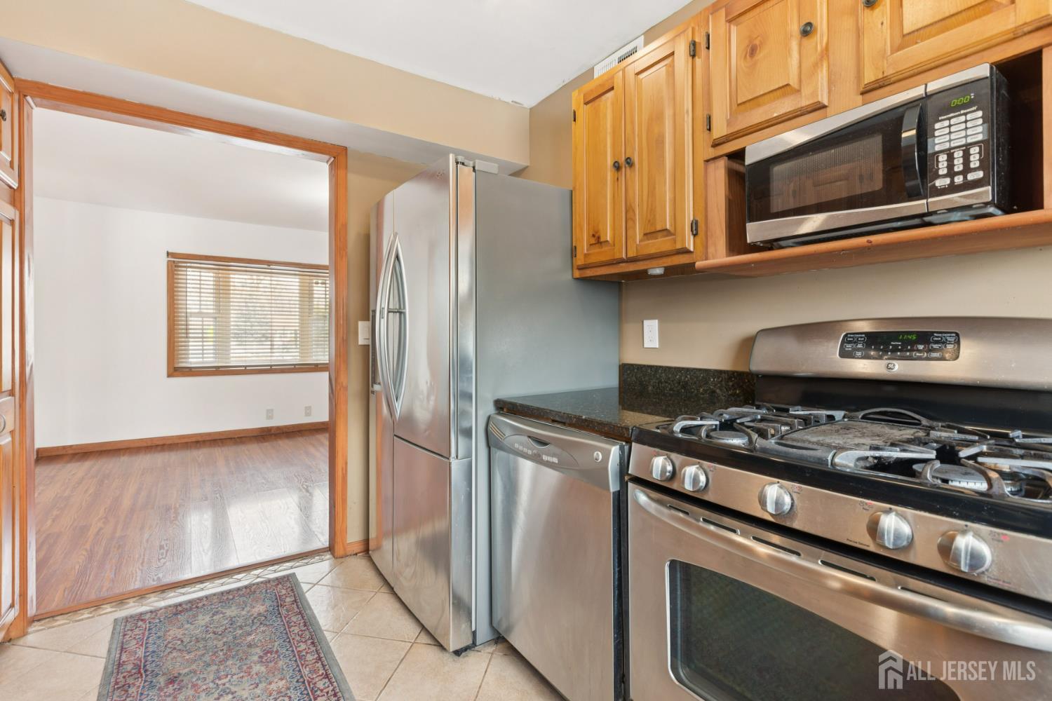 32 Glenville, Edison, NJ, 08817