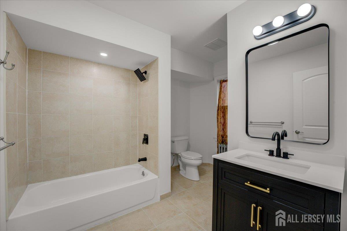 201-A Gatzmer UNIT UPSTA, Jamesburg, NJ, 08831