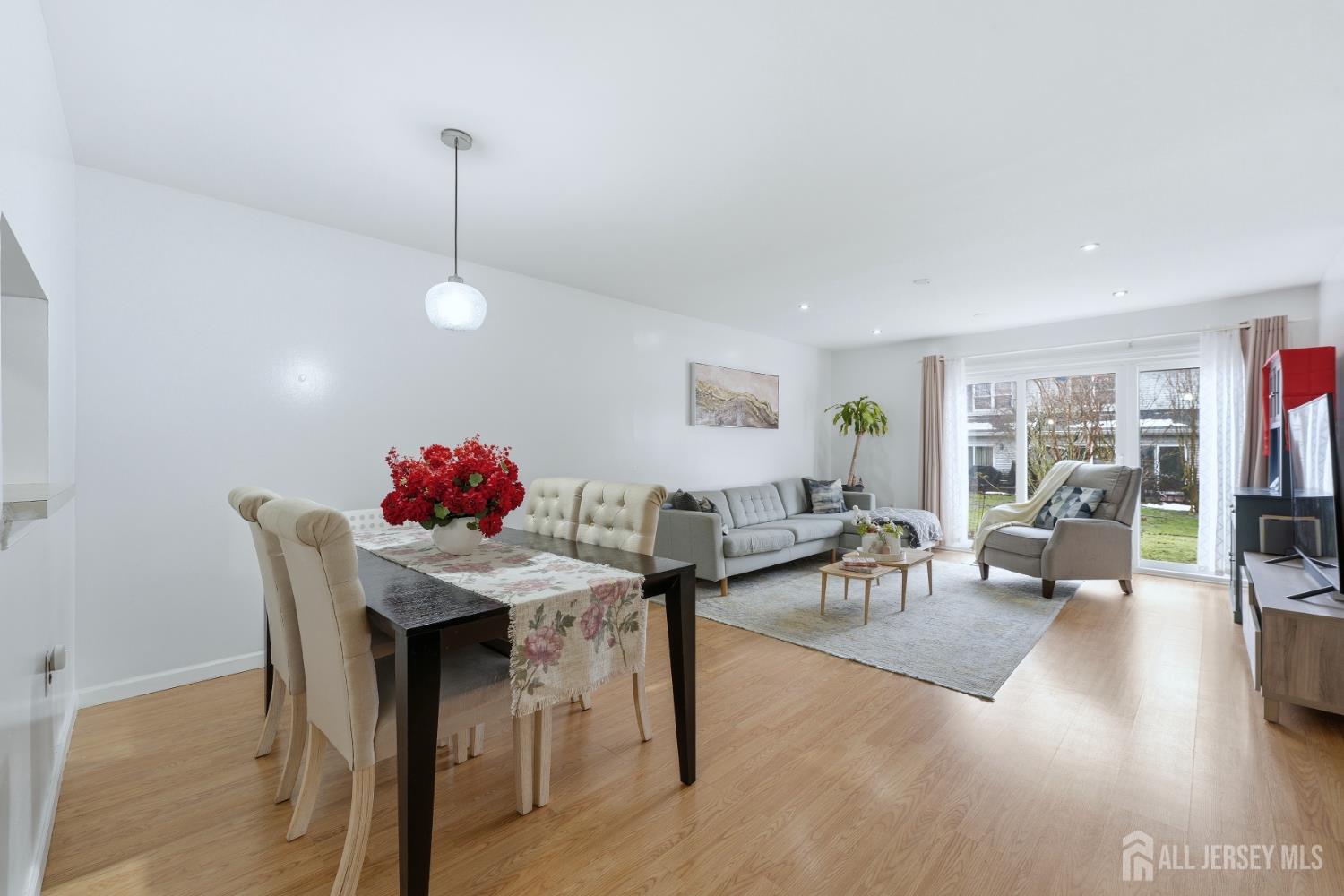 334 mcdowell, East Brunswick, NJ, 08816