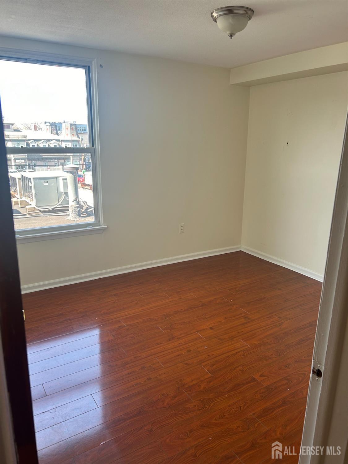 435 Main UNIT 2D, Metuchen, NJ, 08840