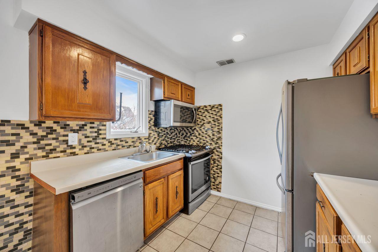 108 Paul Robeson, New Brunswick, NJ, 08901