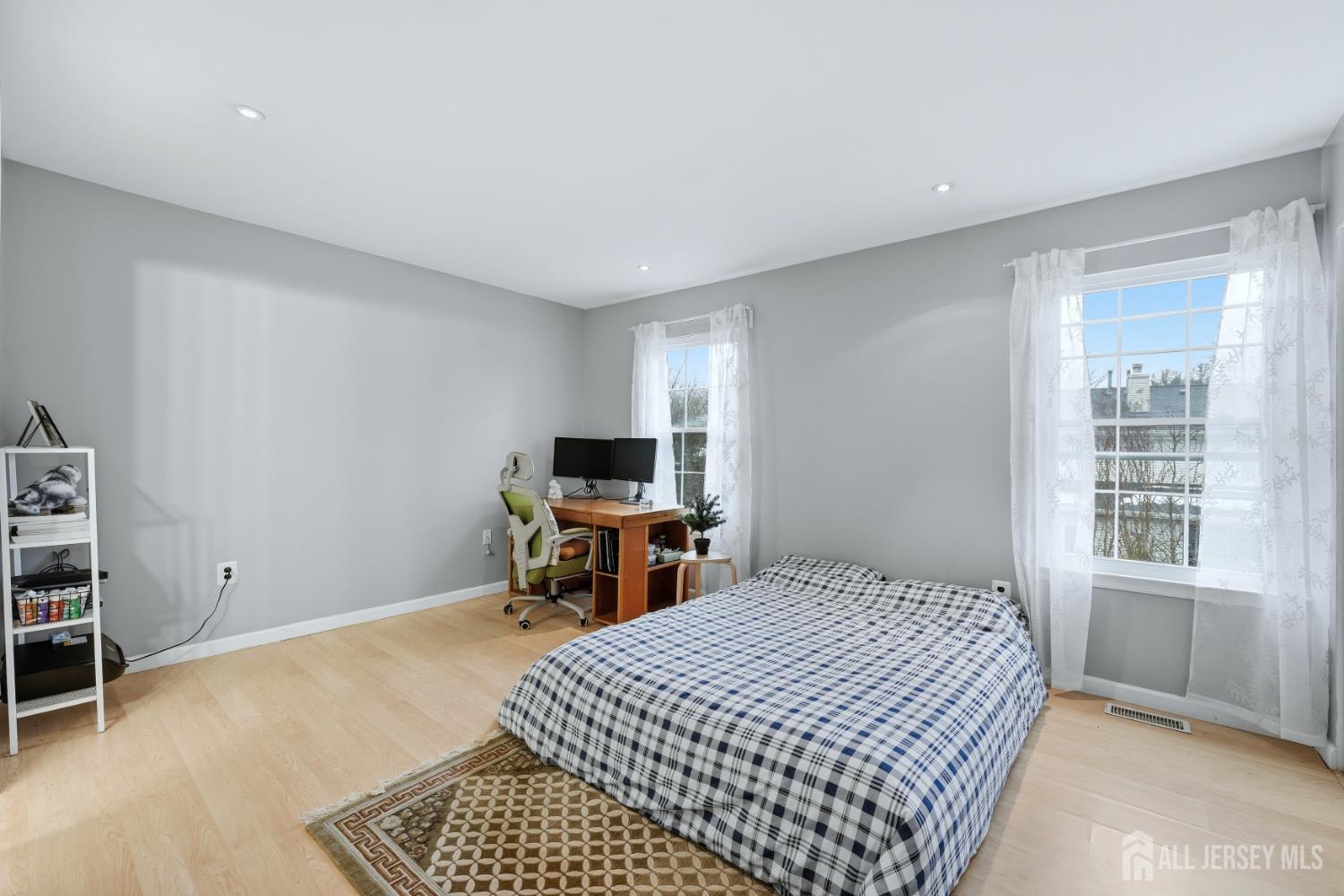 334 mcdowell, East Brunswick, NJ, 08816