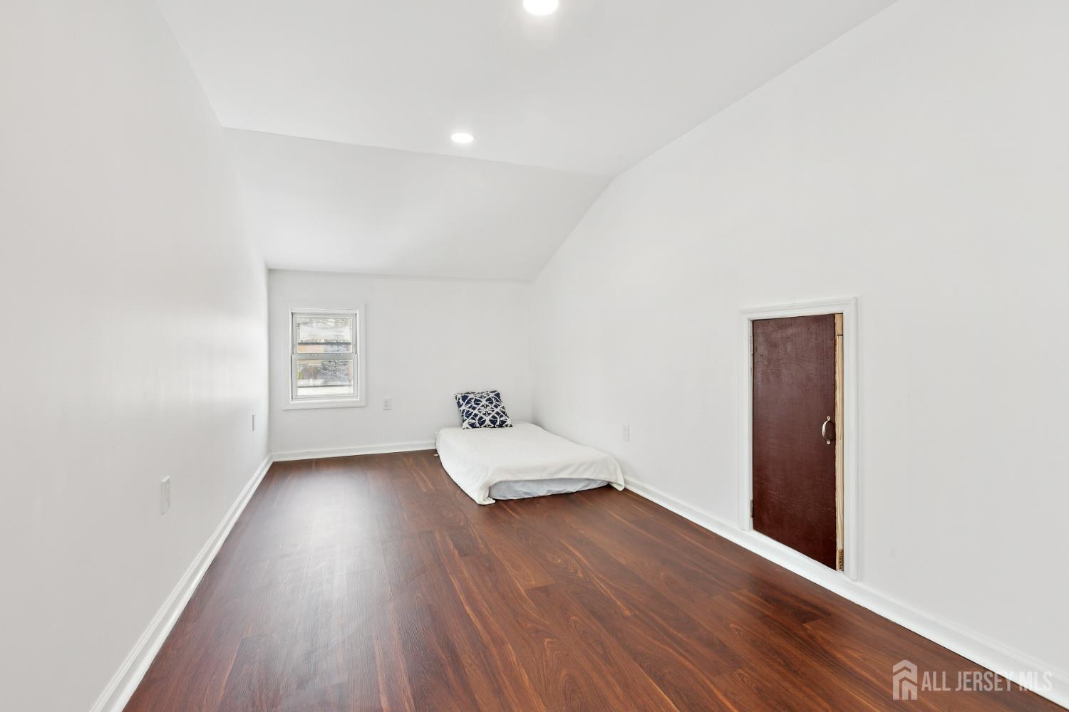 32 Glenville, Edison, NJ, 08817