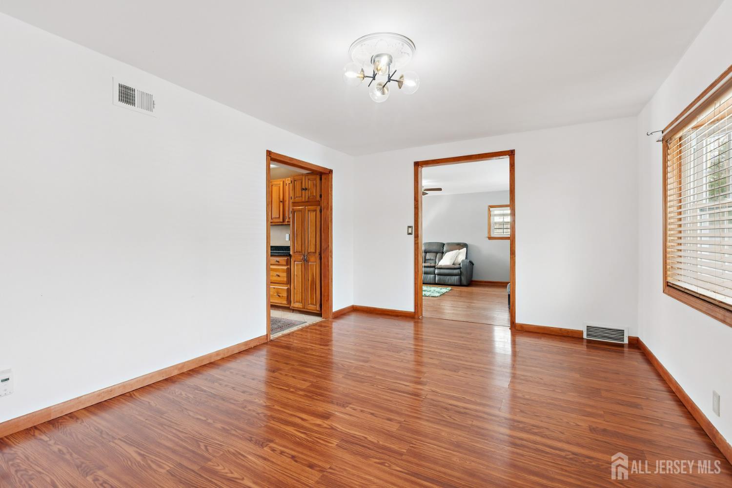 32 Glenville, Edison, NJ, 08817