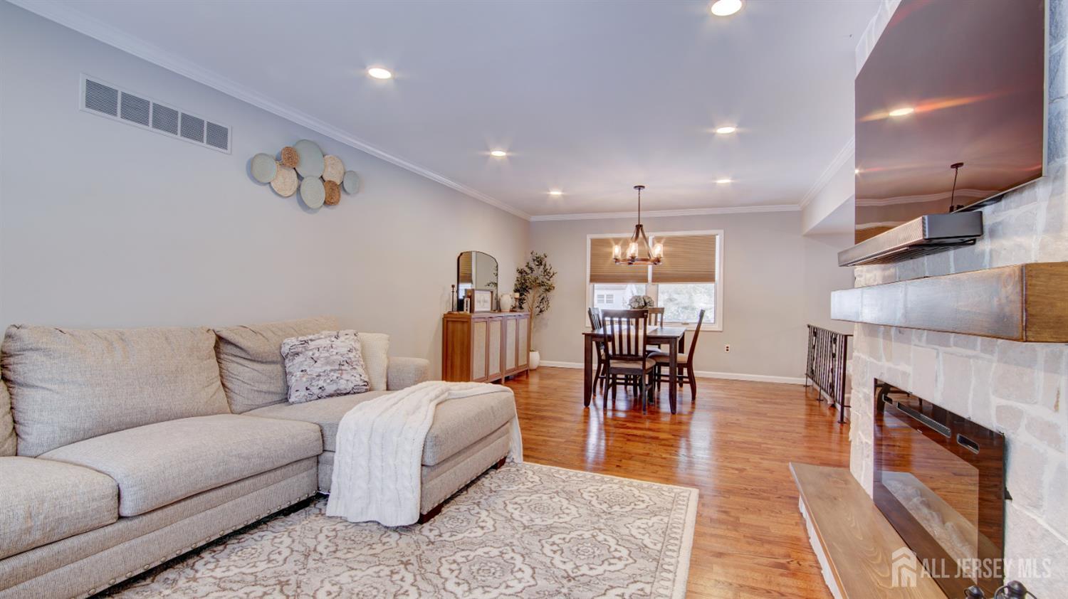 31 Wolfpack, Hamilton, NJ, 08619
