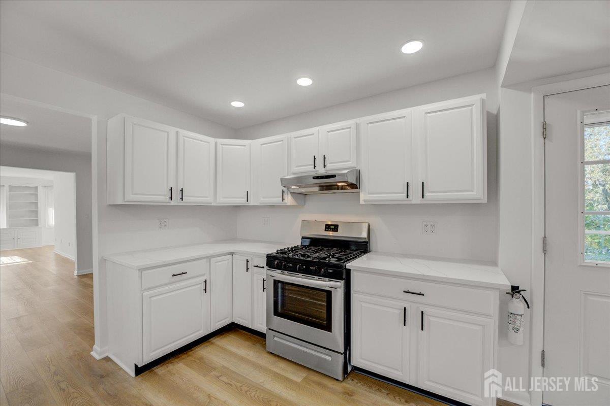 201-A Gatzmer UNIT UPSTA, Jamesburg, NJ, 08831
