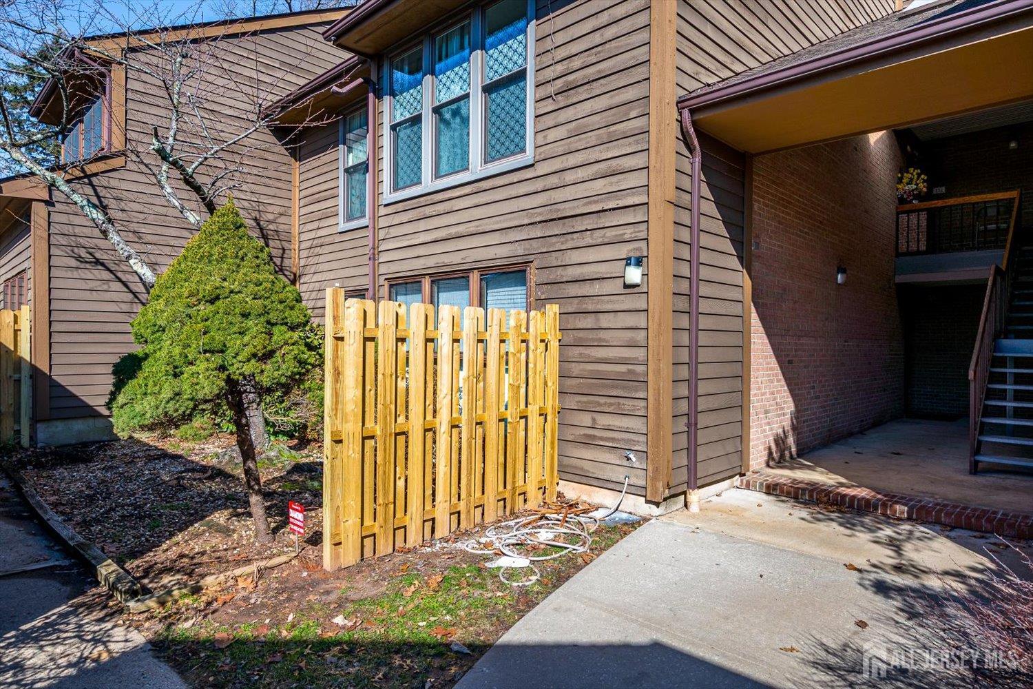 133 Oakmont, Edison, NJ, 08820