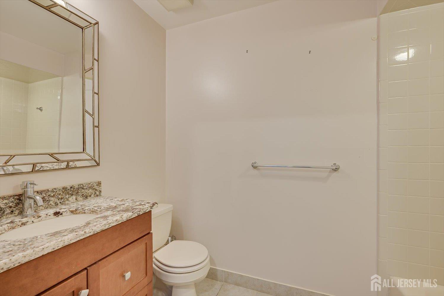 133 Oakmont, Edison, NJ, 08820