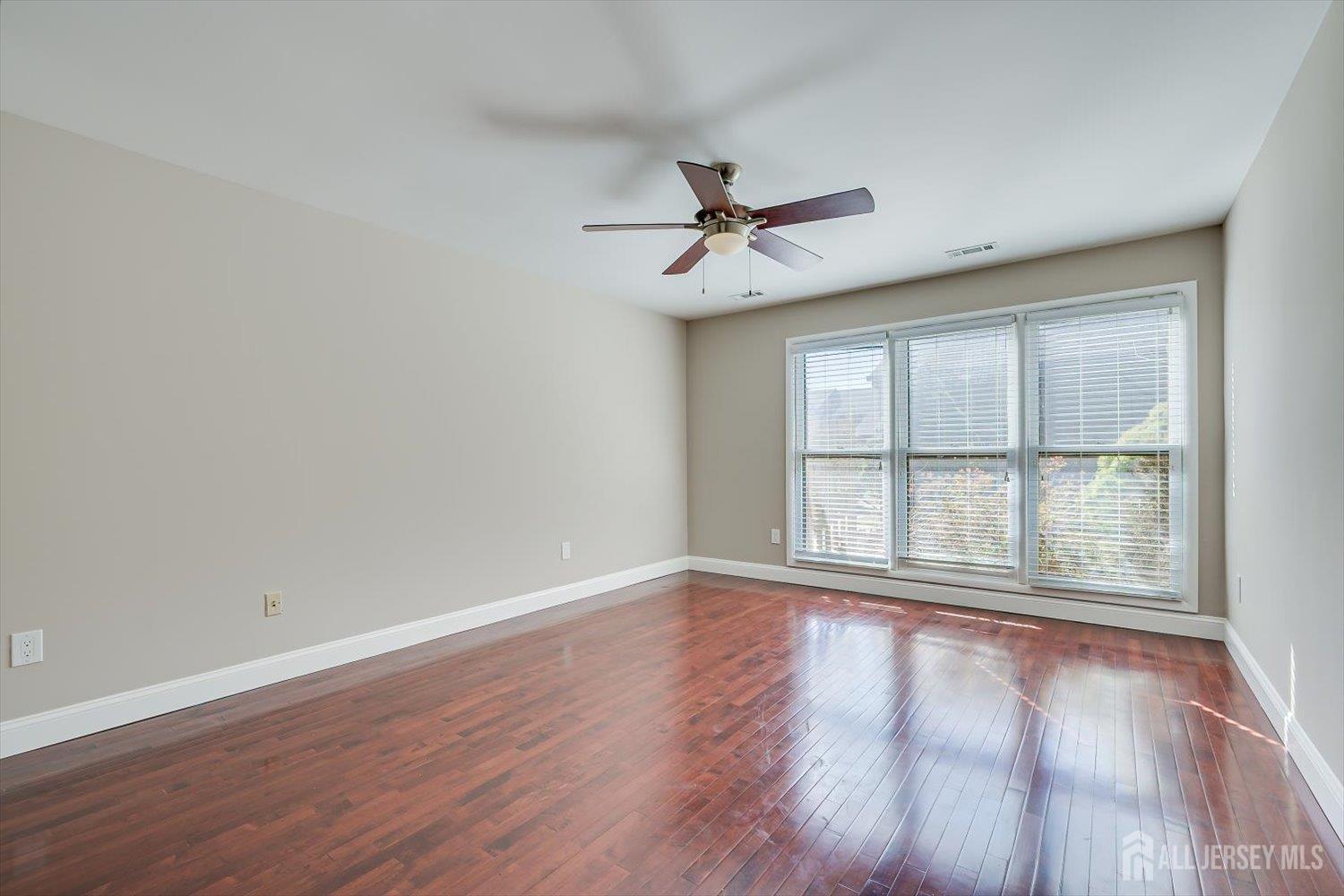 133 Oakmont, Edison, NJ, 08820