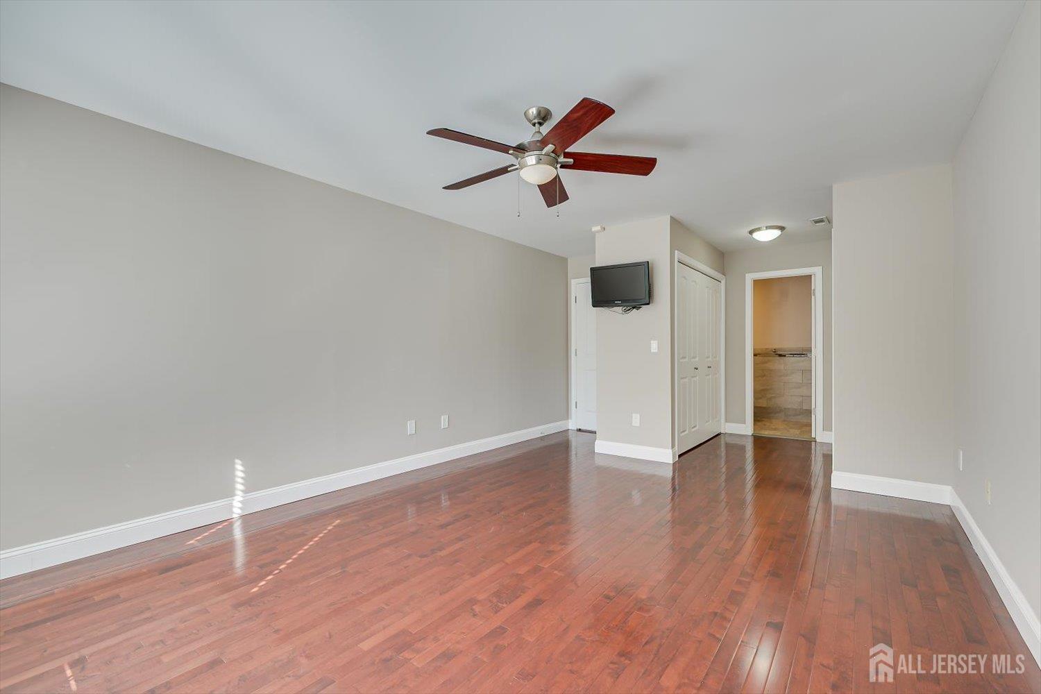 133 Oakmont, Edison, NJ, 08820