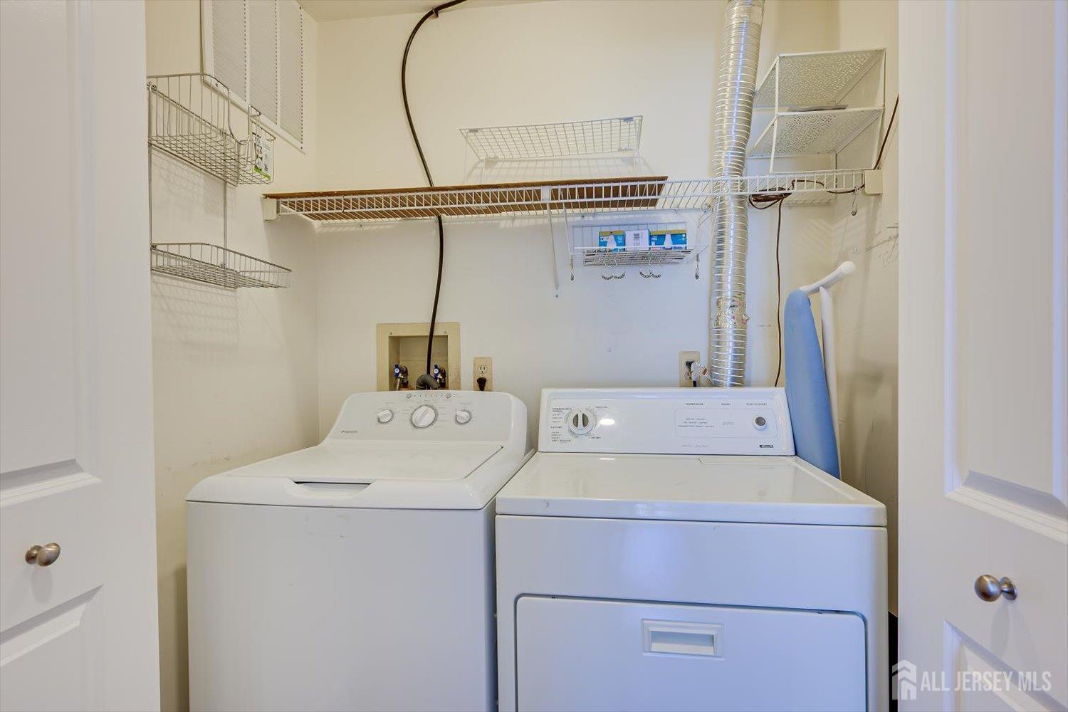 133 Oakmont, Edison, NJ, 08820