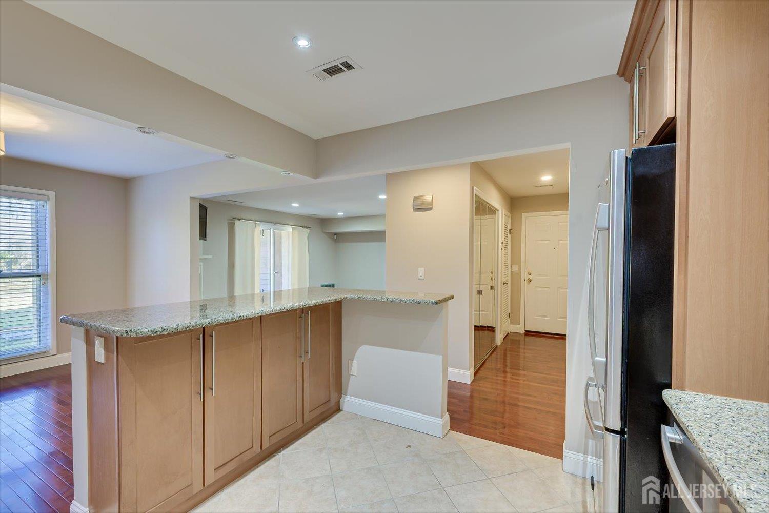 133 Oakmont, Edison, NJ, 08820