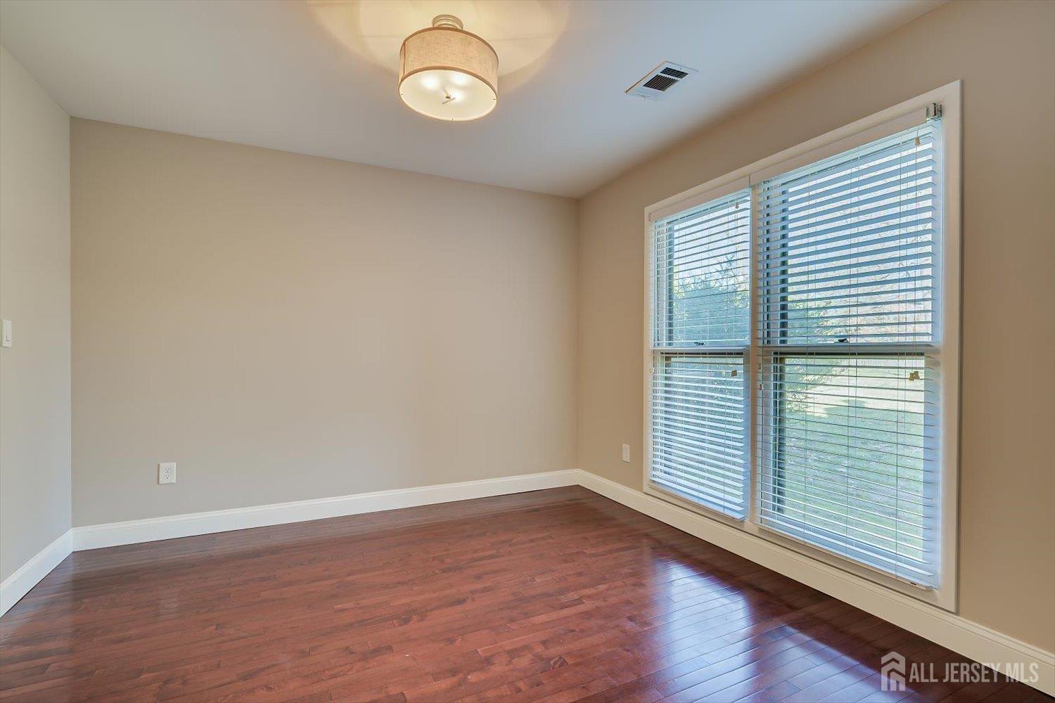 133 Oakmont, Edison, NJ, 08820