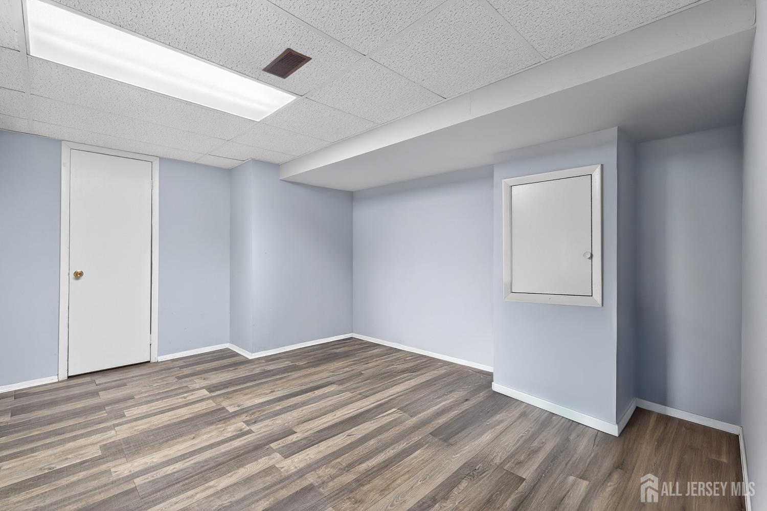 99 Kelly, Edison, NJ, 08820