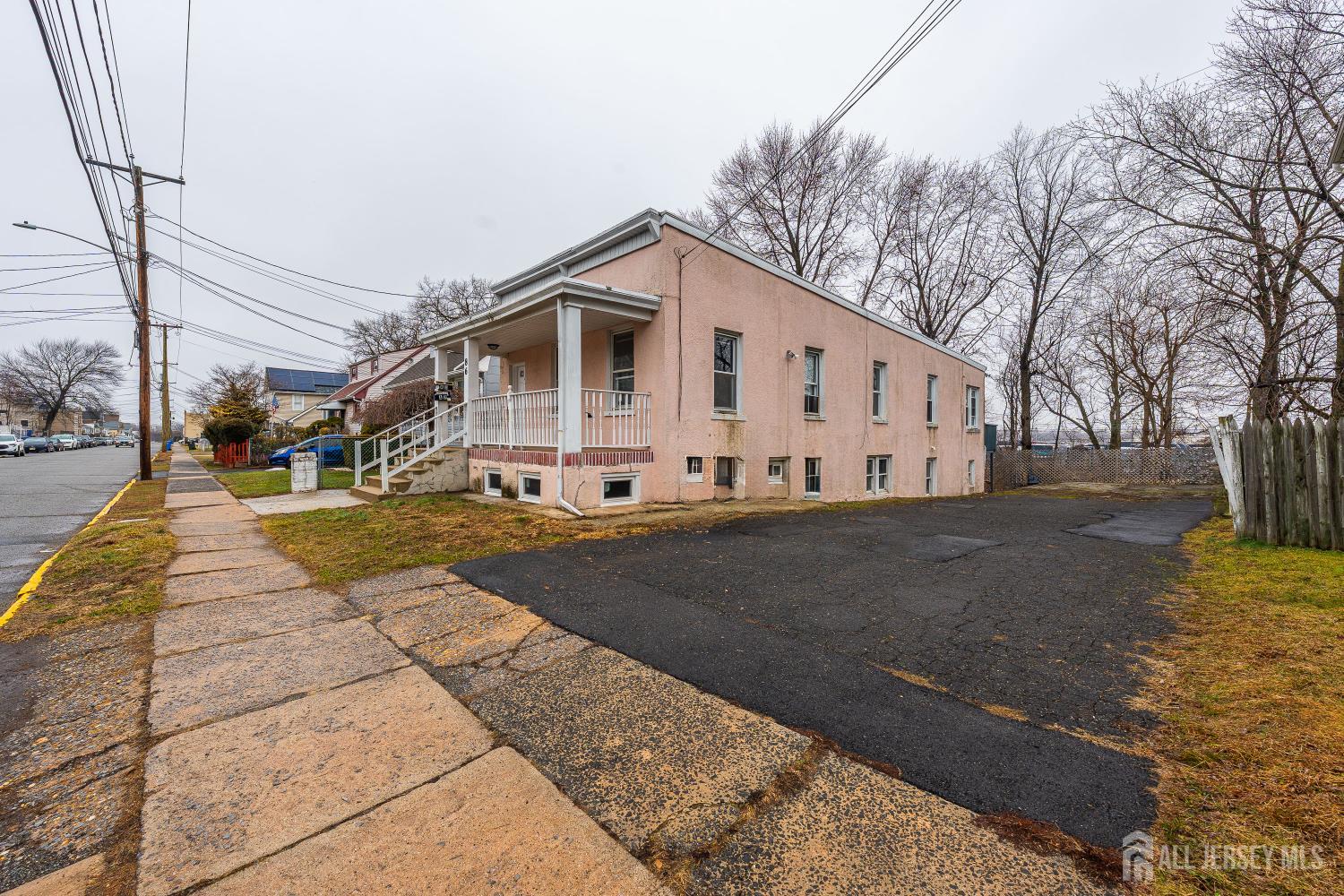 208 Gordon, Perth Amboy, NJ, 08861