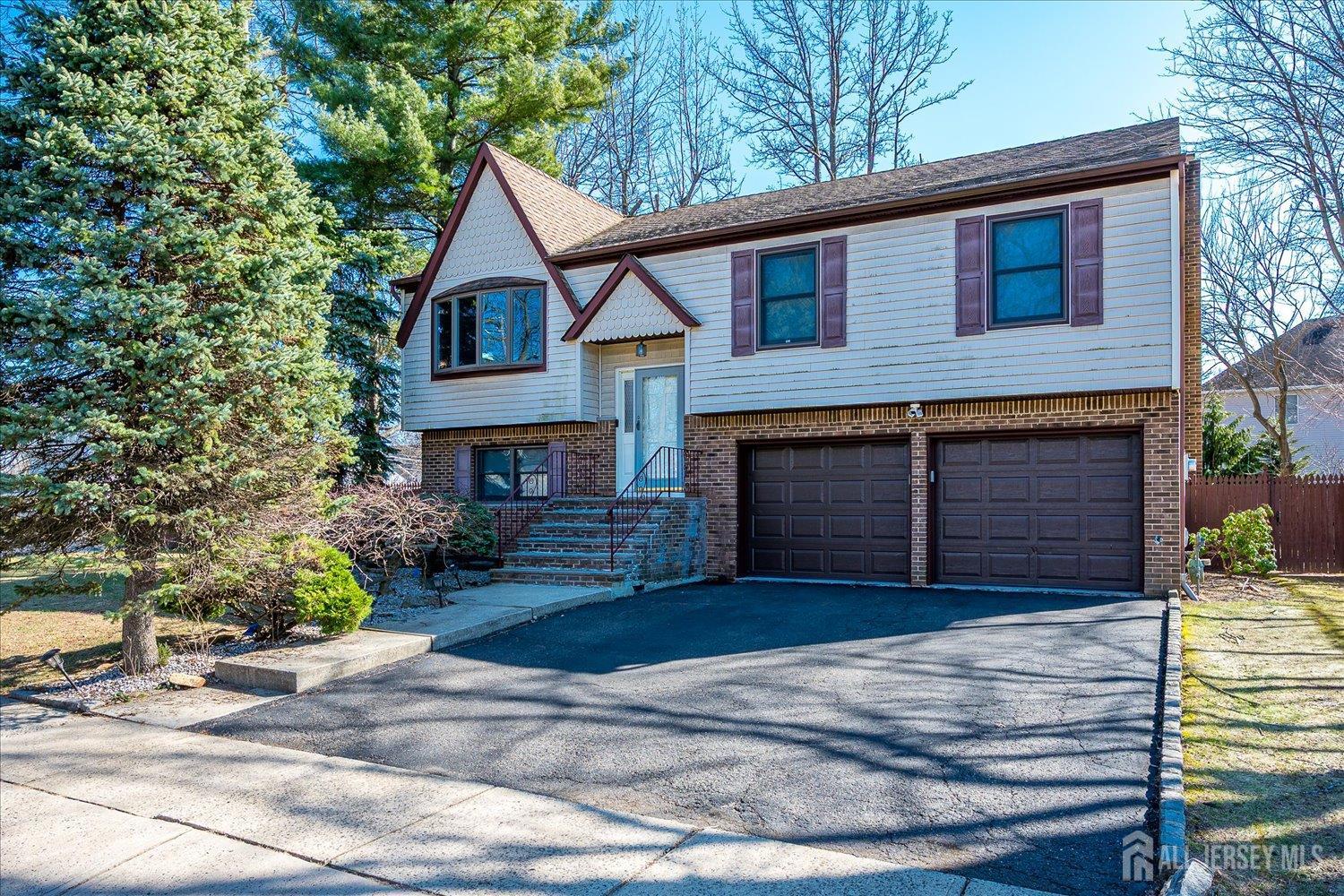 Homes for Sale in Edison, NJ