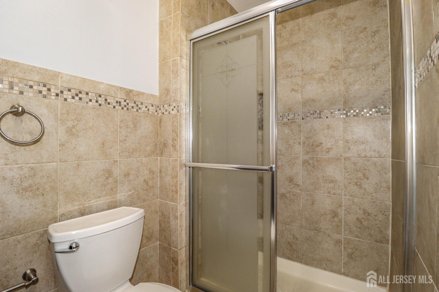 312 Edison Glen, Edison, NJ, 08837