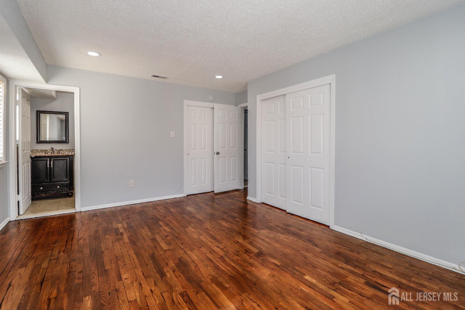 312 Edison Glen, Edison, NJ, 08837