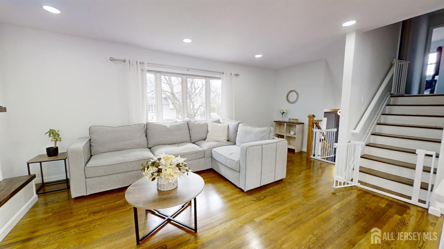 13 Moryan UNIT ., Edison, NJ, 08817