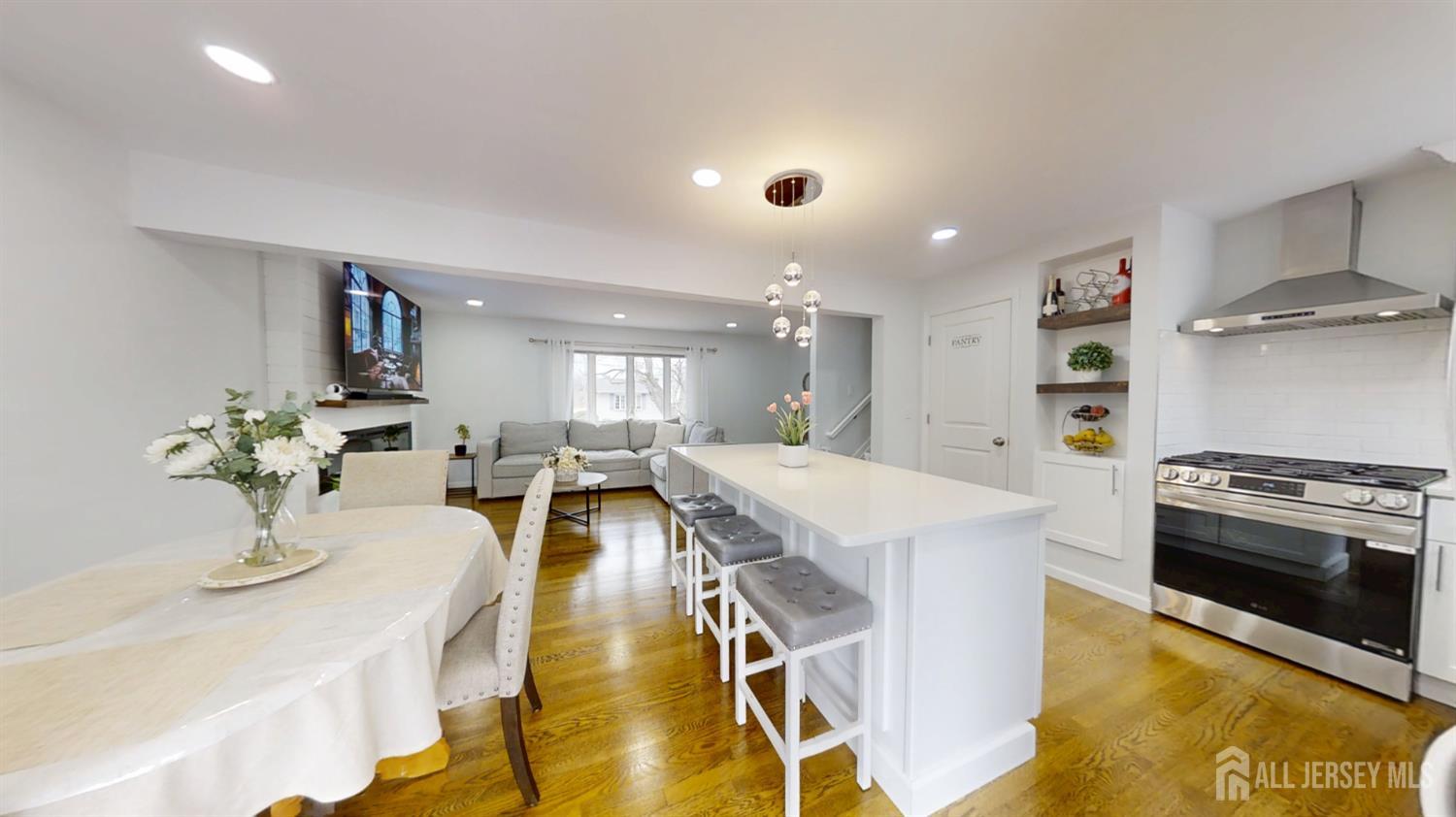 13 Moryan UNIT ., Edison, NJ, 08817