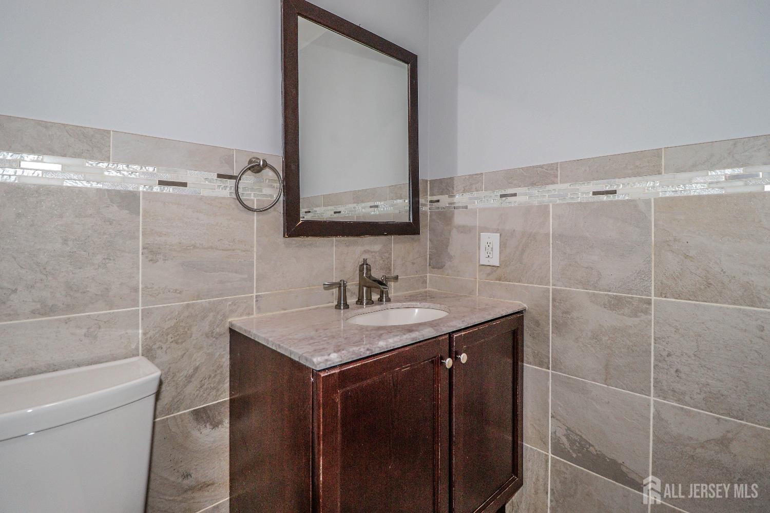 312 Edison Glen, Edison, NJ, 08837