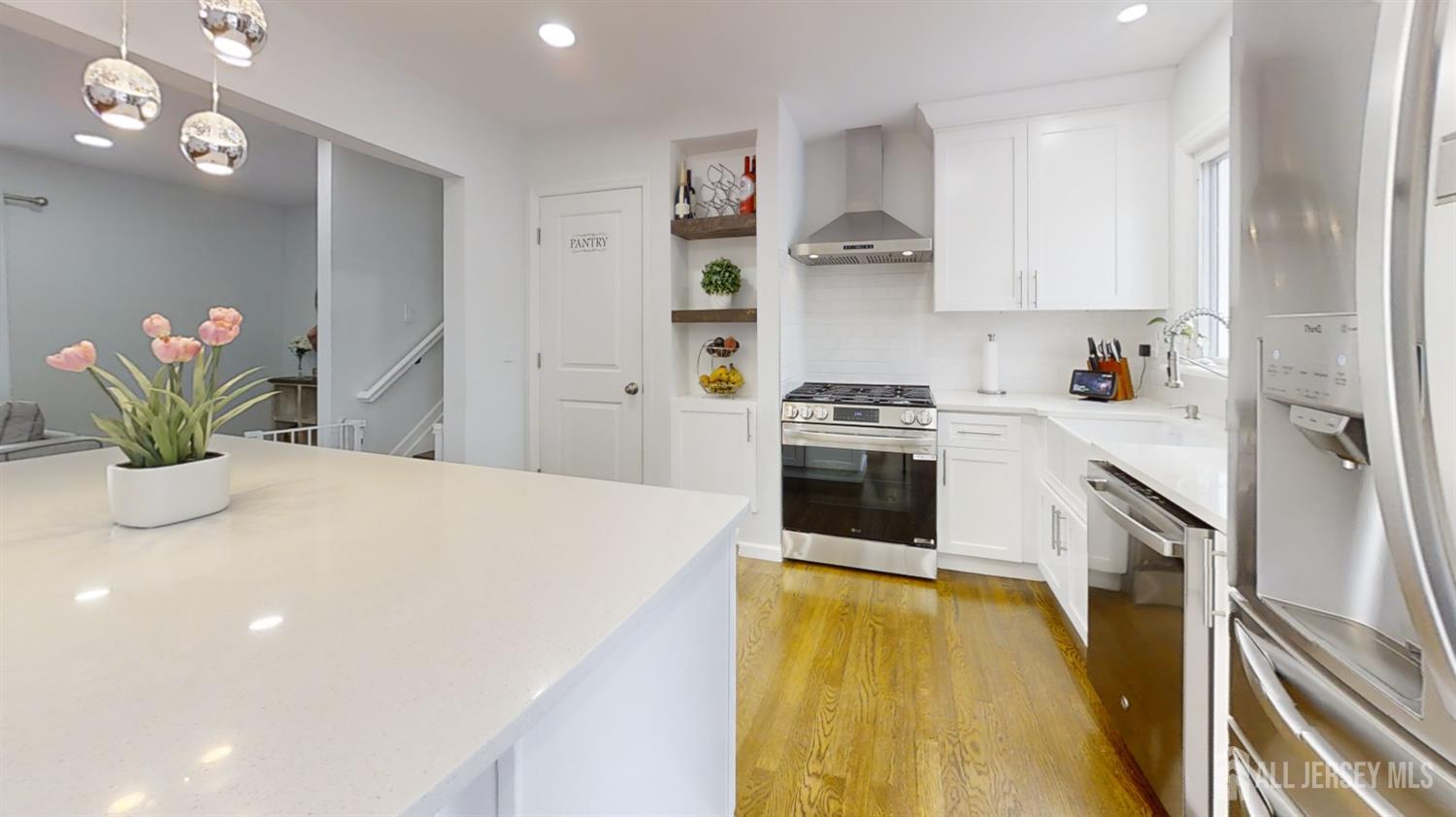 13 Moryan UNIT ., Edison, NJ, 08817