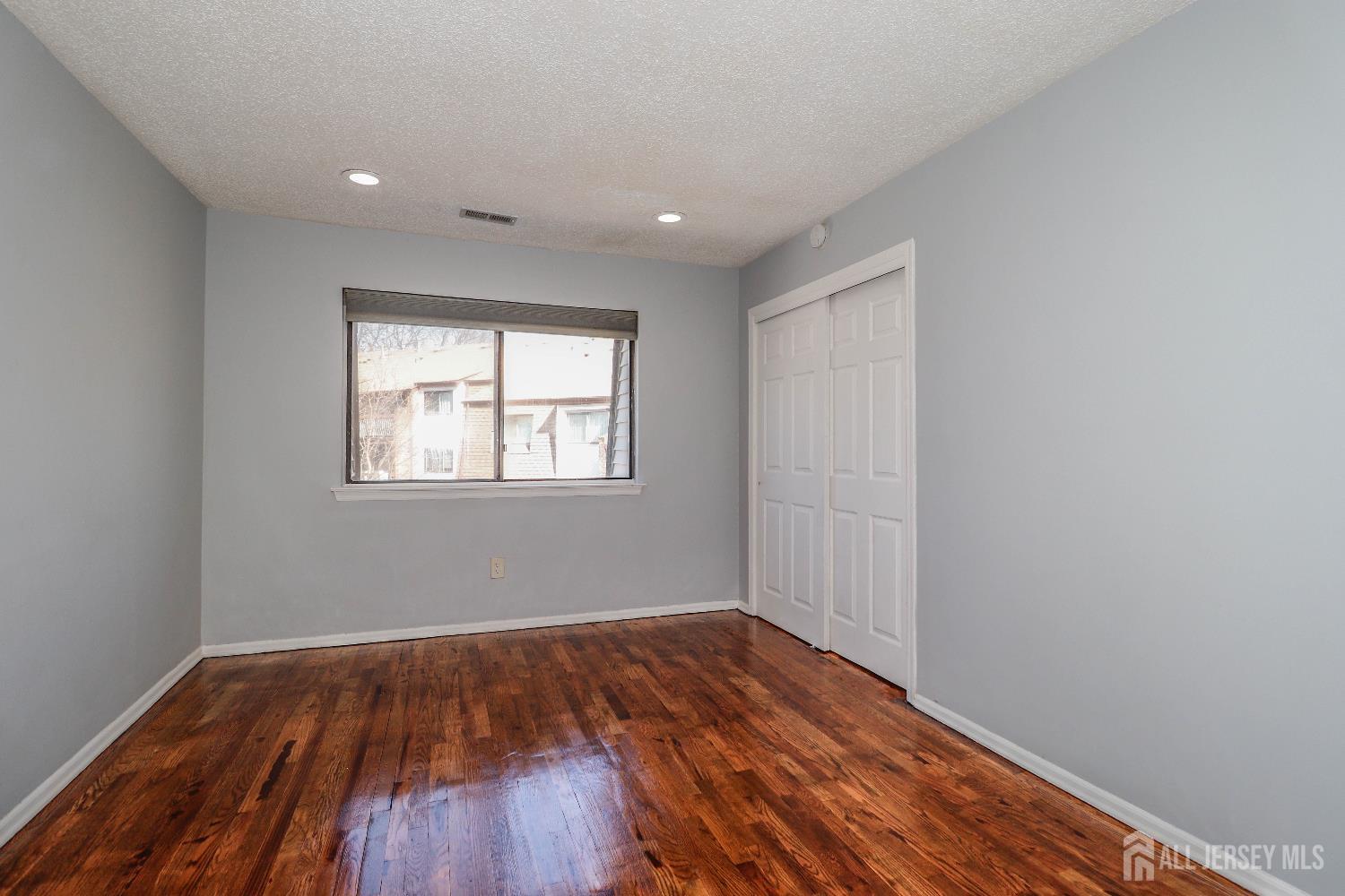 312 Edison Glen, Edison, NJ, 08837