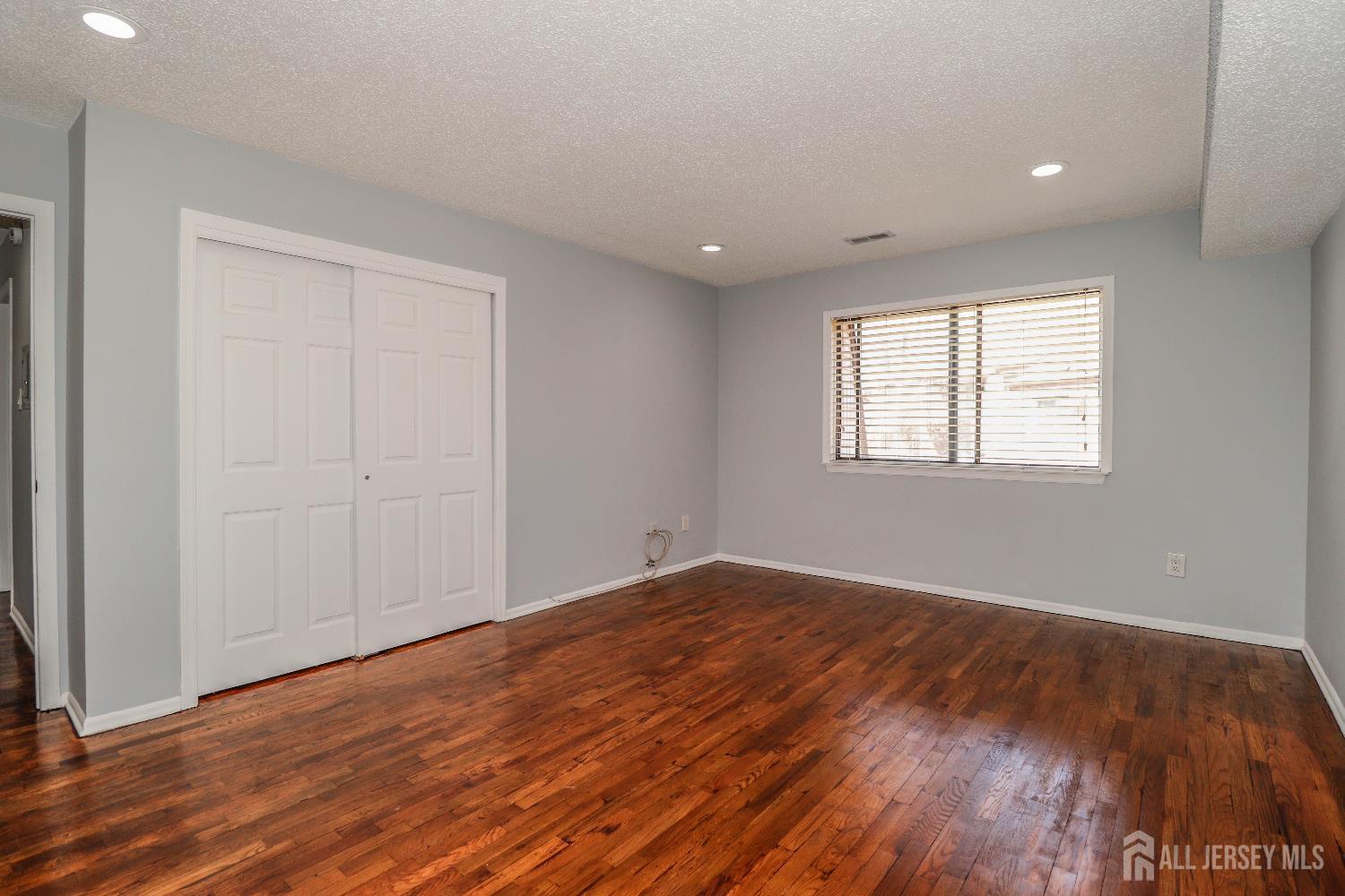 312 Edison Glen, Edison, NJ, 08837