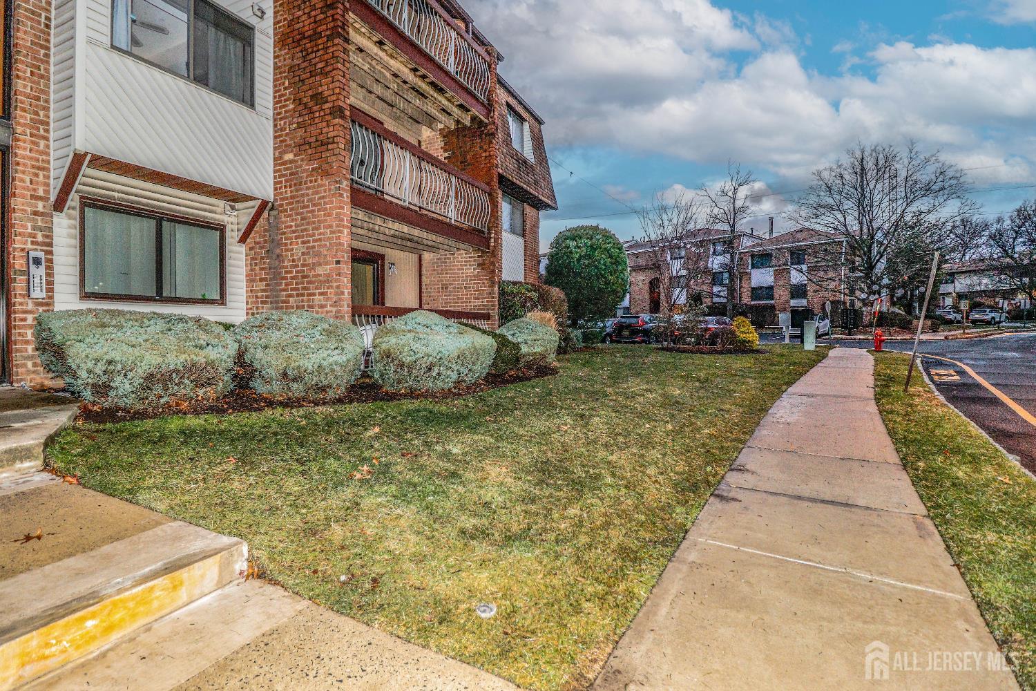 312 Edison Glen, Edison, NJ, 08837