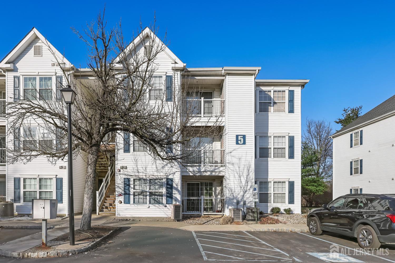 Homes for Sale in Edison, NJ