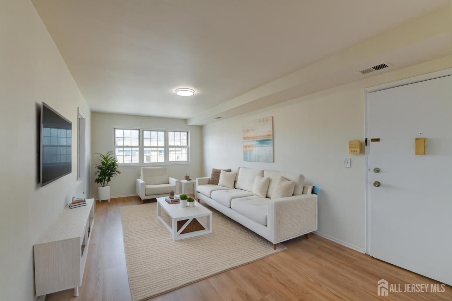 Homes for Sale in Edison, NJ