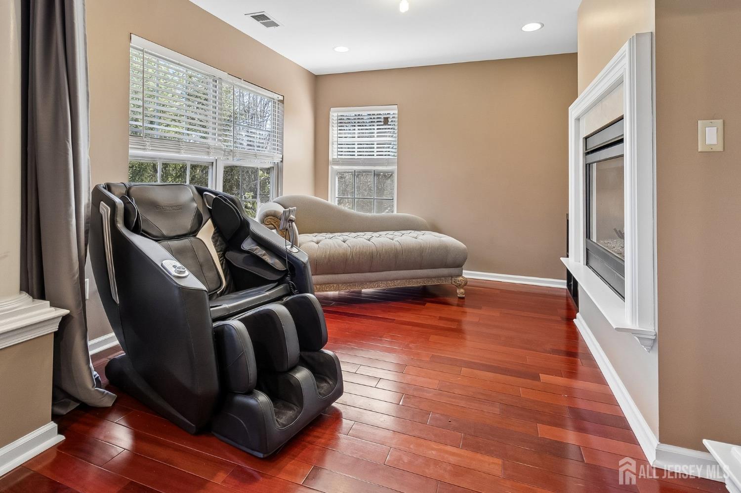 16 Valley Wood, Franklin, NJ, 08873