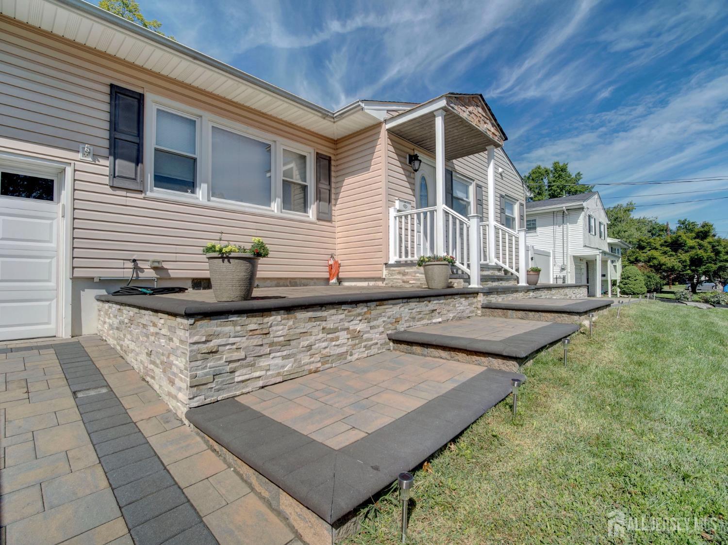 17 Thelma, Colonia, NJ, 07067