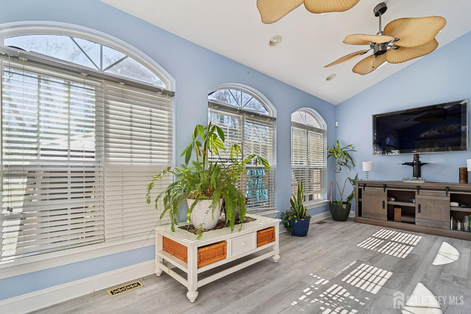 16 Valley Wood, Franklin, NJ, 08873