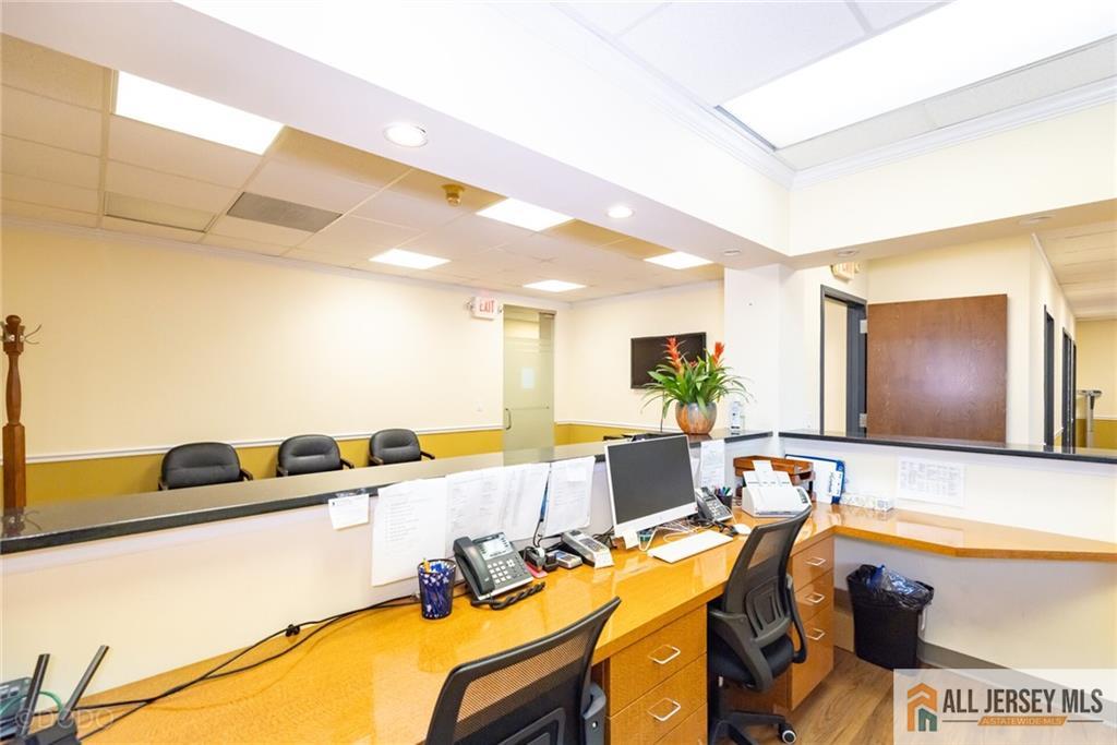 2 State Route 27 UNIT 100, Edison, NJ, 08820