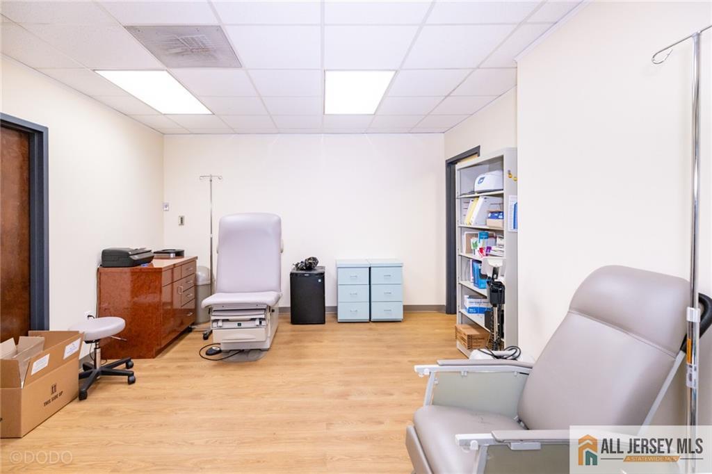 2 State Route 27 UNIT 100, Edison, NJ, 08820