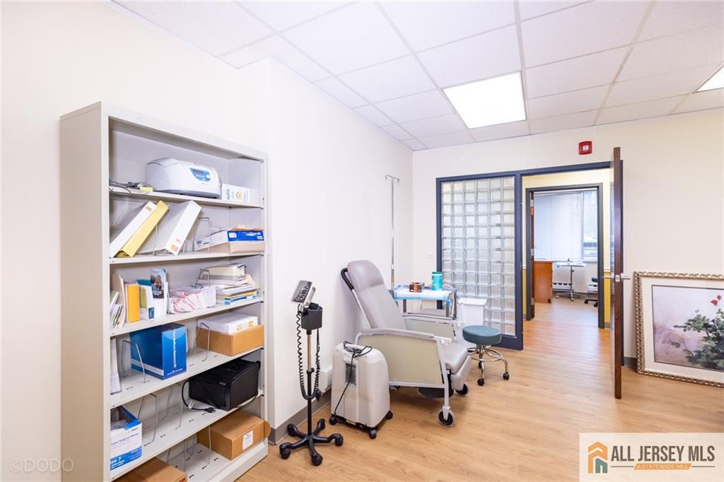 2 State Route 27 UNIT 100, Edison, NJ, 08820