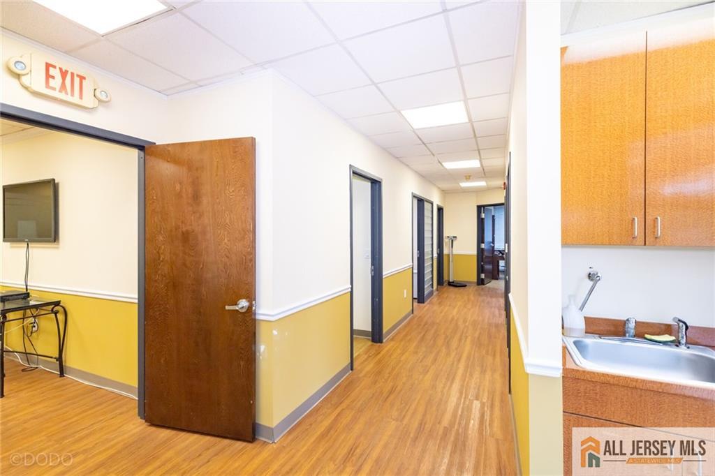 2 State Route 27 UNIT 100, Edison, NJ, 08820