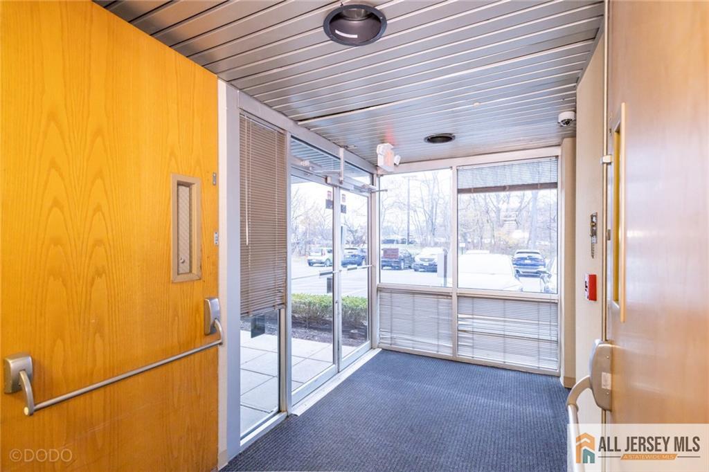 2 State Route 27 UNIT 100, Edison, NJ, 08820