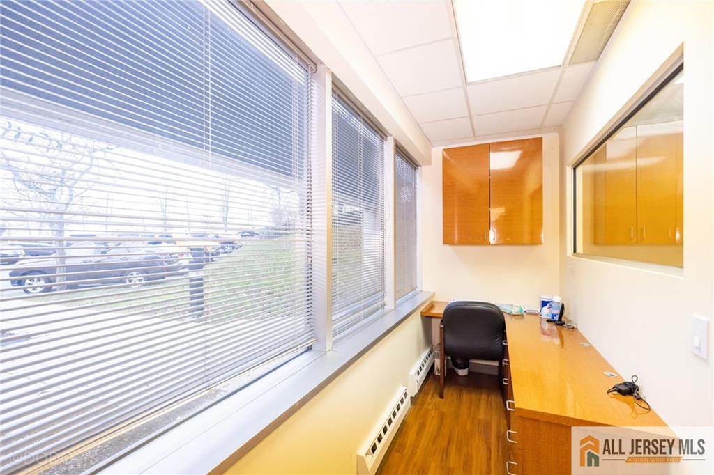 2 State Route 27 UNIT 100, Edison, NJ, 08820