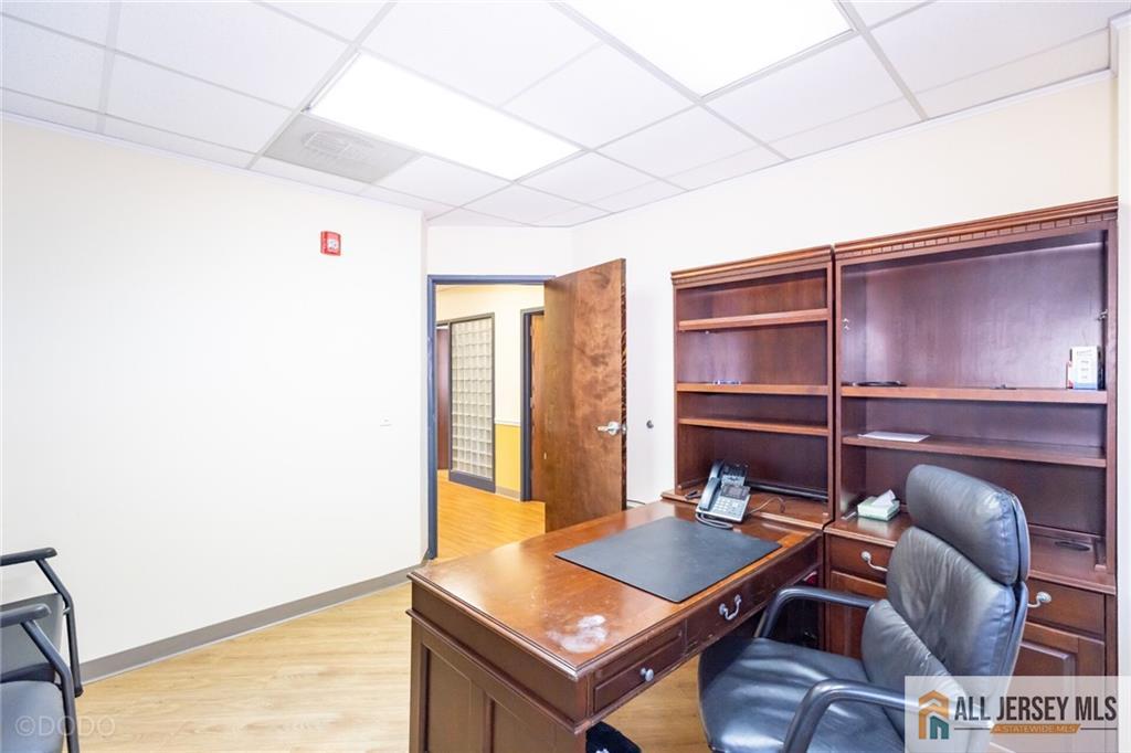 2 State Route 27 UNIT 100, Edison, NJ, 08820