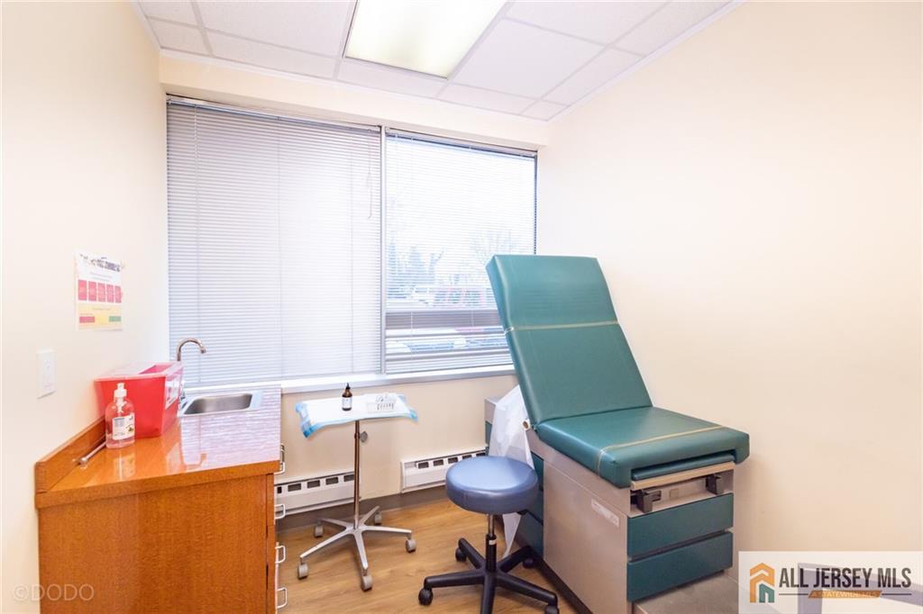 2 State Route 27 UNIT 100, Edison, NJ, 08820