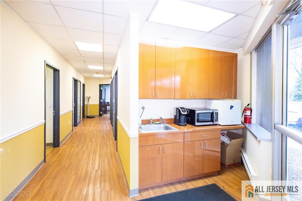 2 State Route 27 UNIT 100, Edison, NJ, 08820