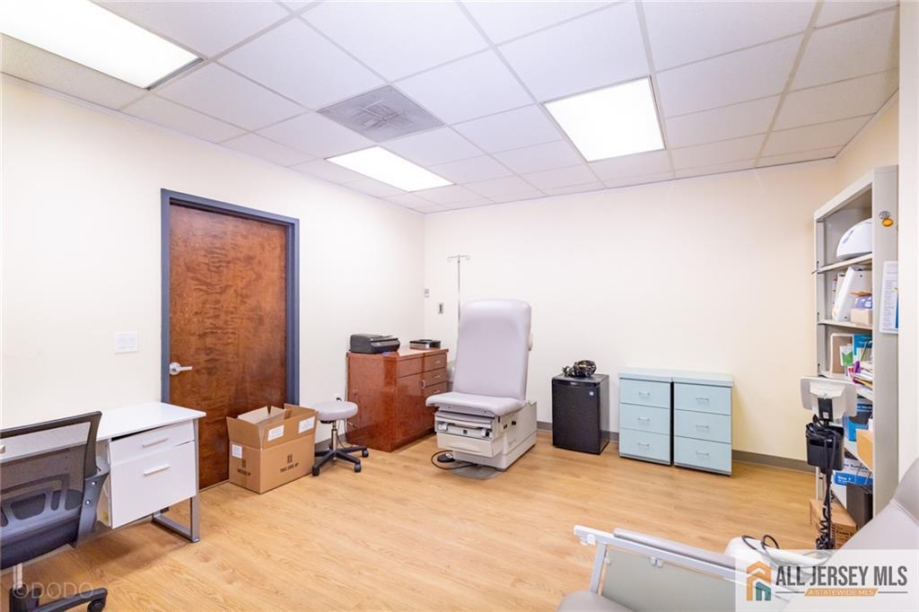 2 State Route 27 UNIT 100, Edison, NJ, 08820