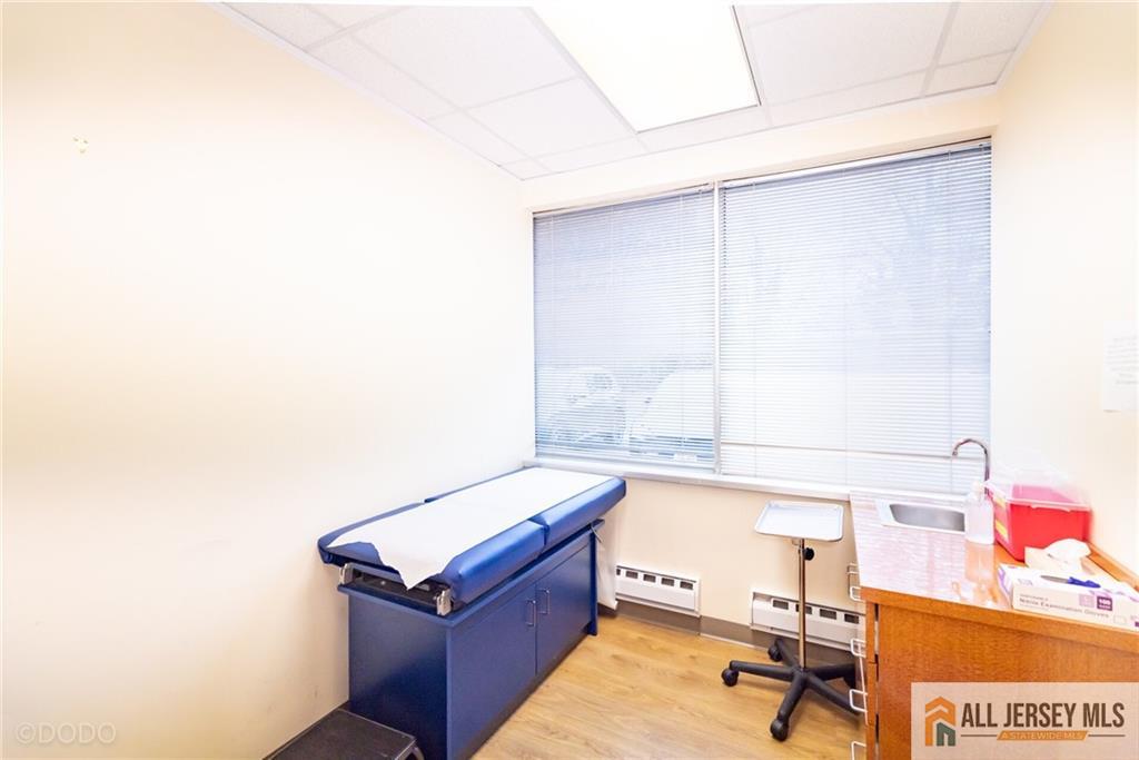 2 State Route 27 UNIT 100, Edison, NJ, 08820