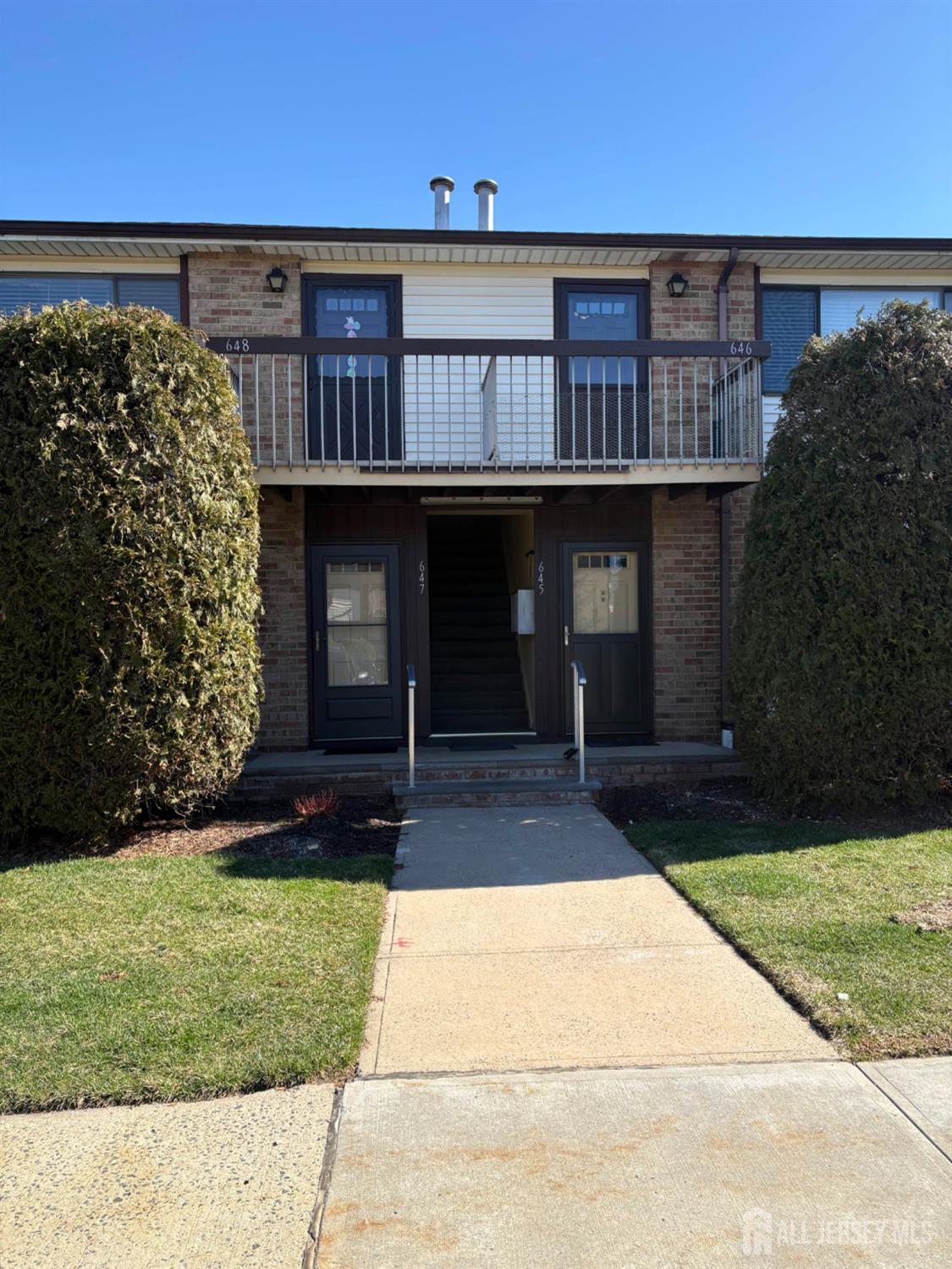 Photo of 648 Cricket Lane