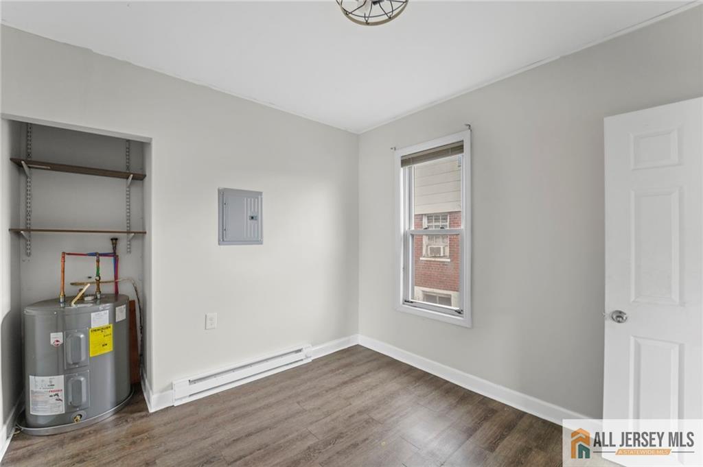 56 Caroline, Trenton, NJ, 08610