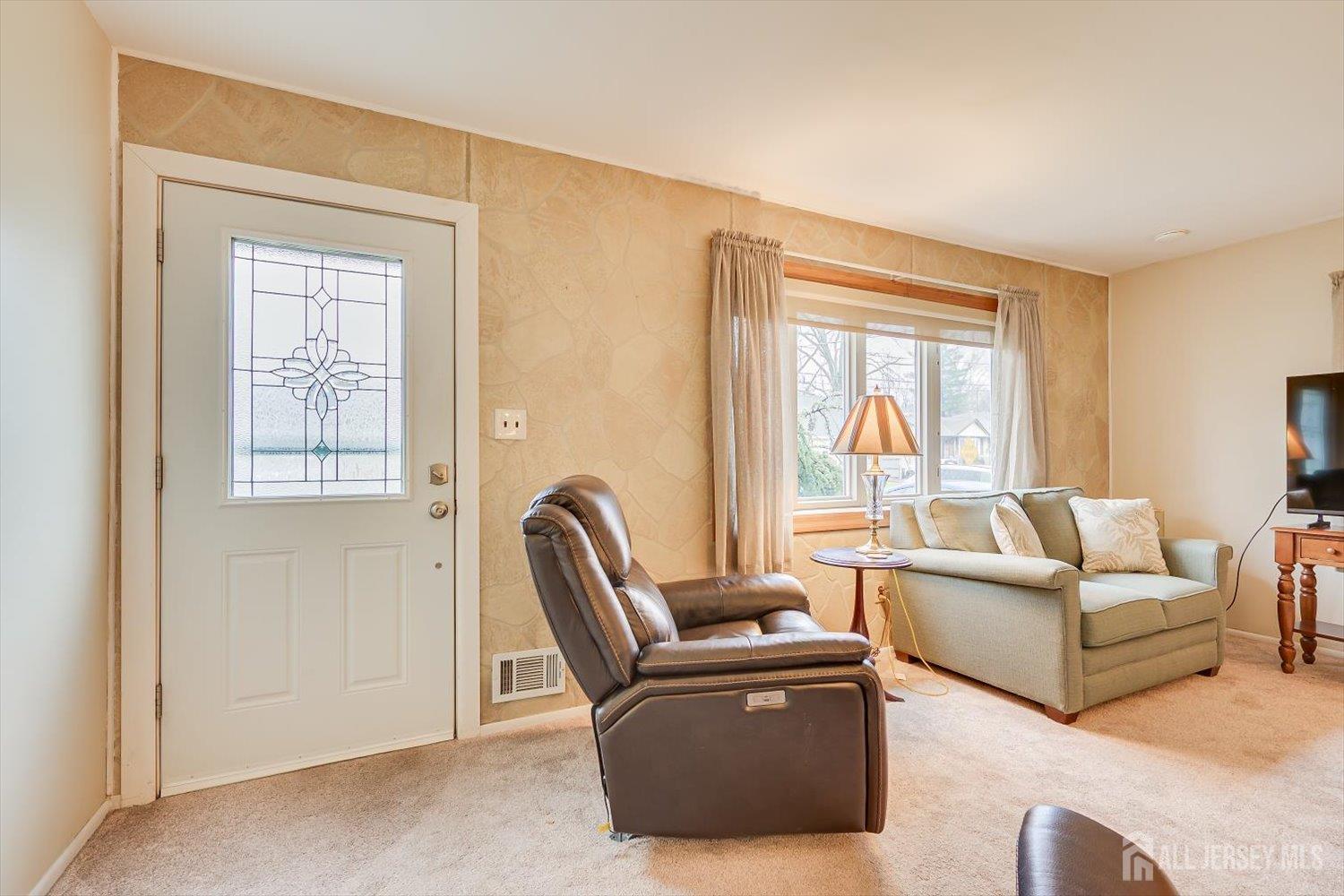 65 Rose, Edison, NJ, 08817