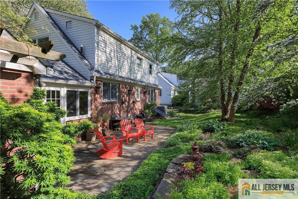 25 Voorhees, Metuchen, NJ, 08840