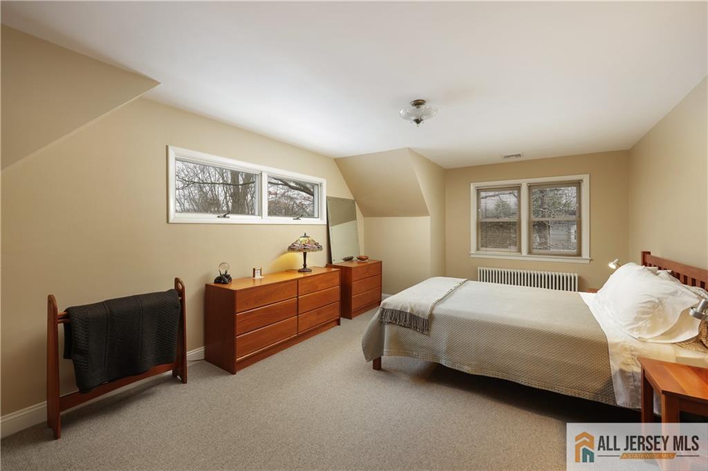 25 Voorhees, Metuchen, NJ, 08840